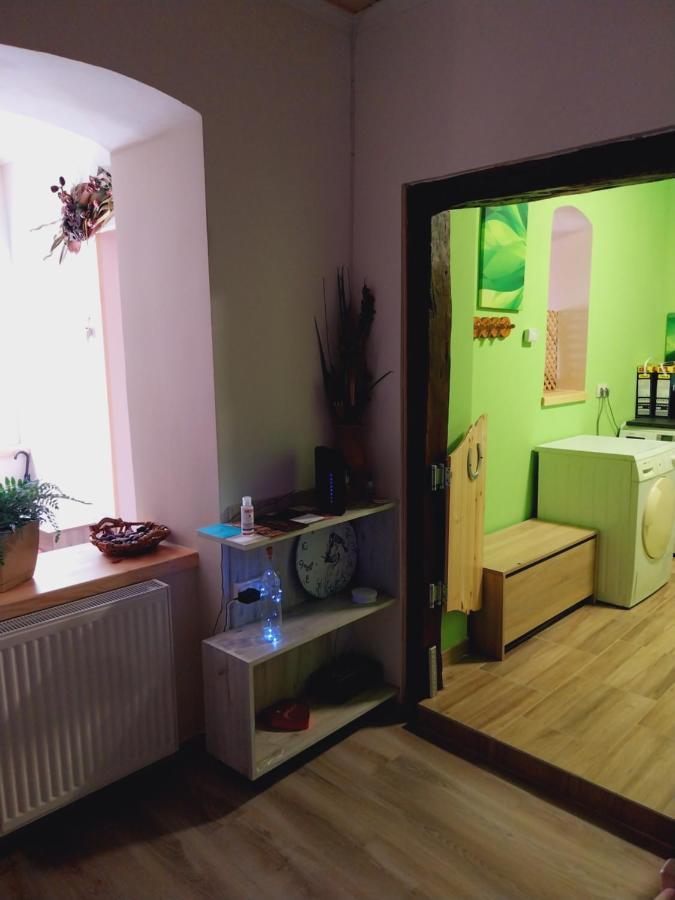 Lovas Vendeghaz Apartment Obanya Bagian luar foto