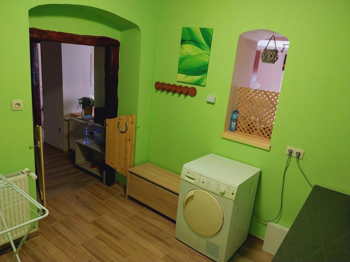 Lovas Vendeghaz Apartment Obanya Bagian luar foto